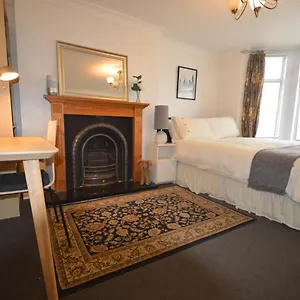 https://london-living.brighton-hotels-england.com